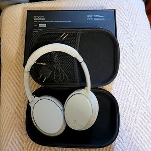NWB Srhythm noise cancelling headphones - bluetooth